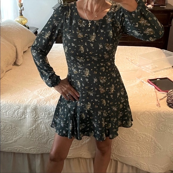 Hunter Green Floral Dresss - Picture 2 of 7